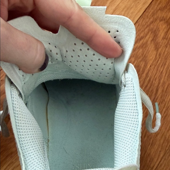 Nike Girls/Womens Basketball Sneakers - Picture 12 of 14